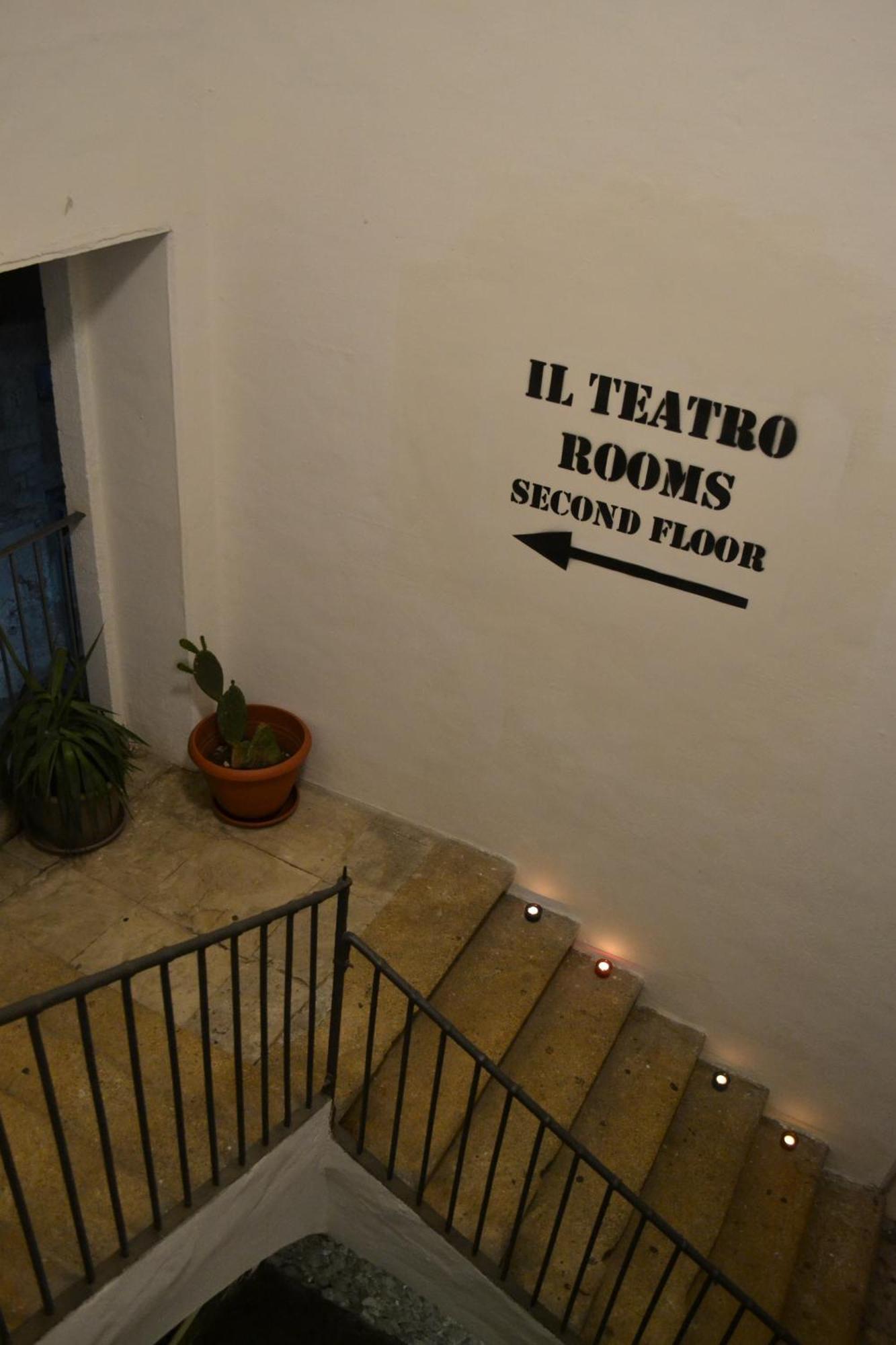 Il Teatro Rooms Catania Bagian luar foto