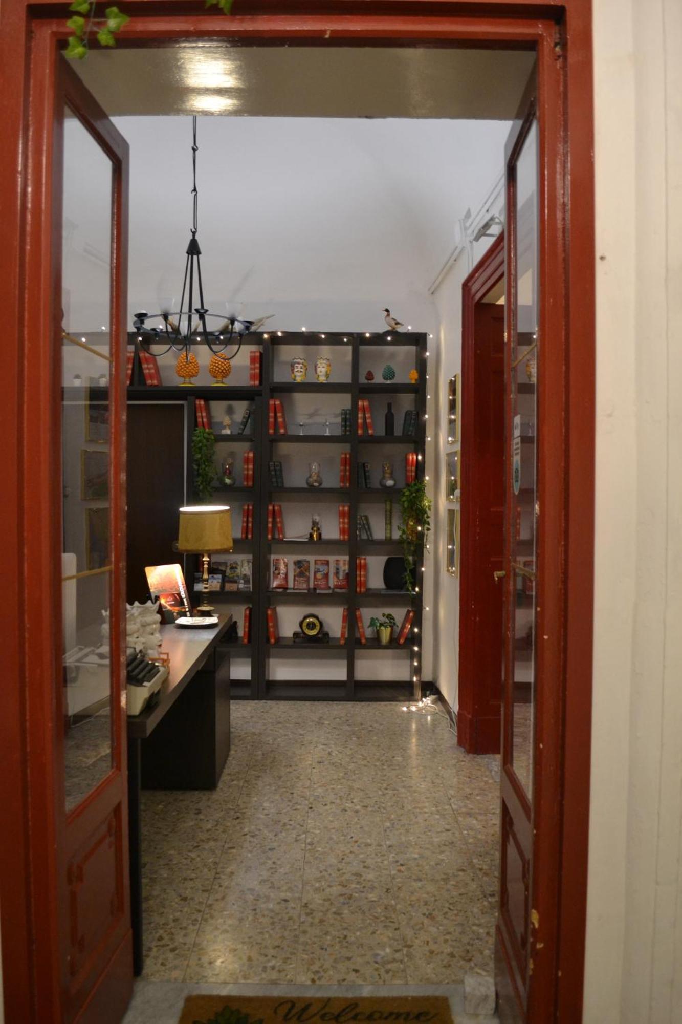 Il Teatro Rooms Catania Bagian luar foto