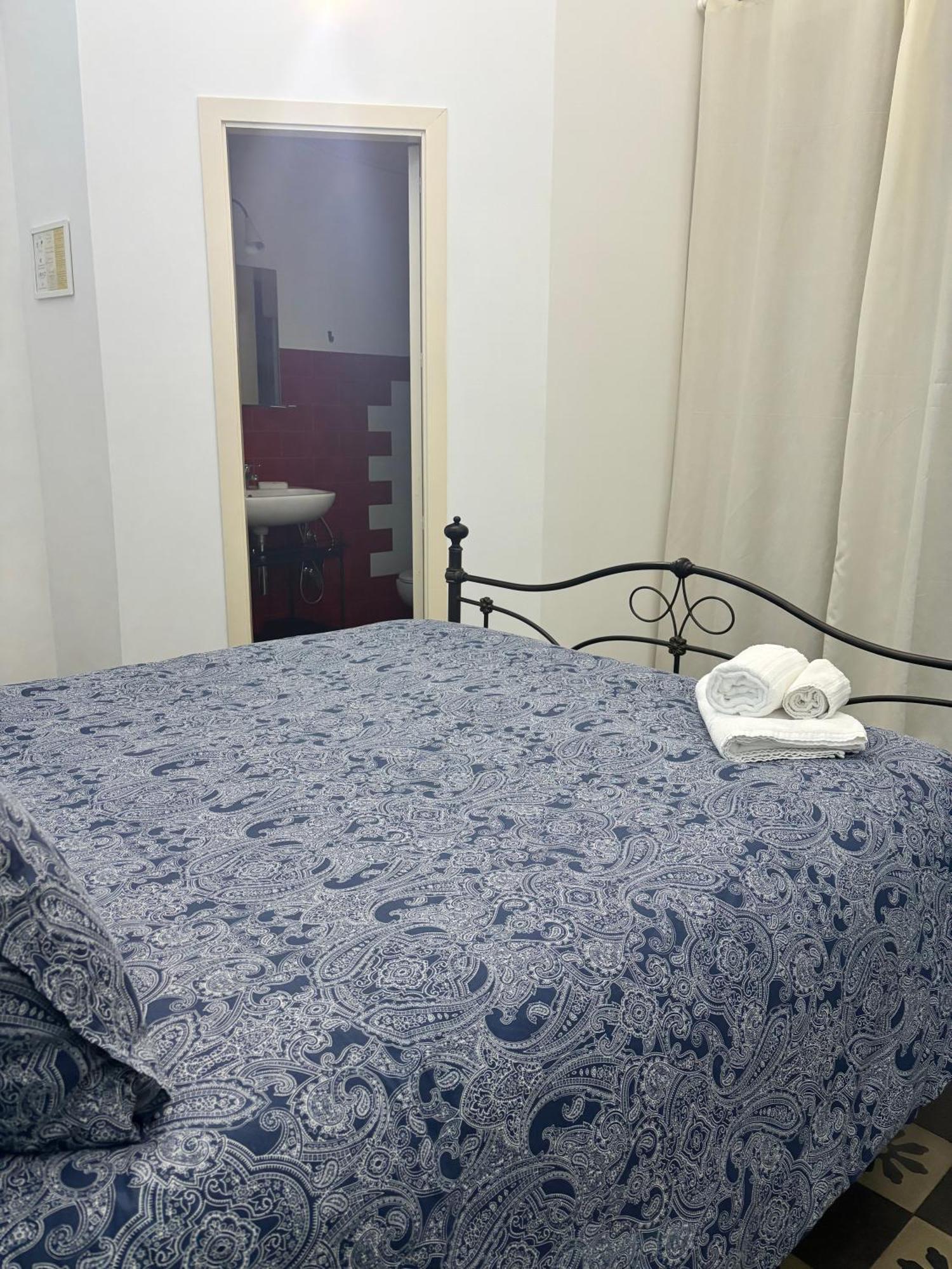 Il Teatro Rooms Catania Bagian luar foto