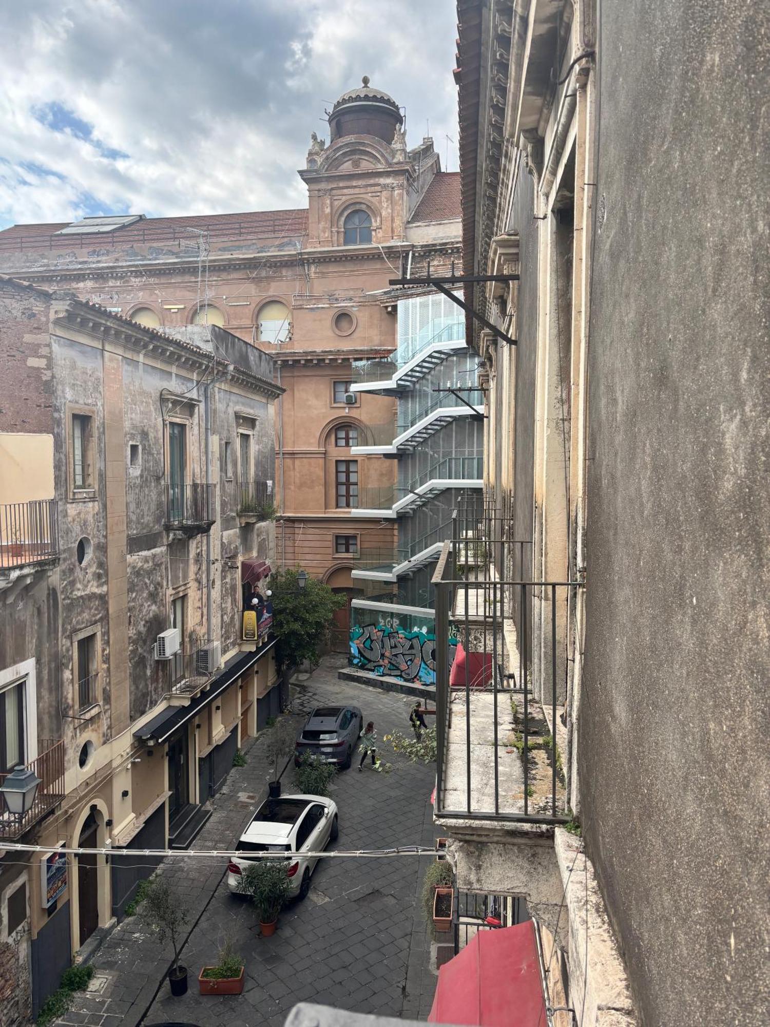 Il Teatro Rooms Catania Bagian luar foto