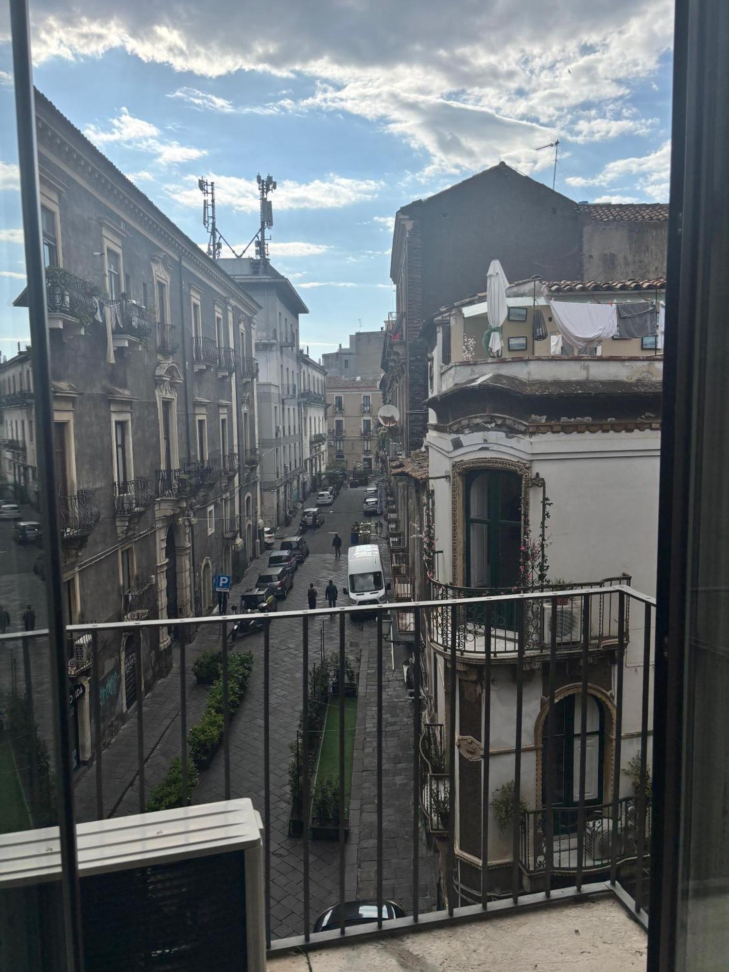 Il Teatro Rooms Catania Bagian luar foto