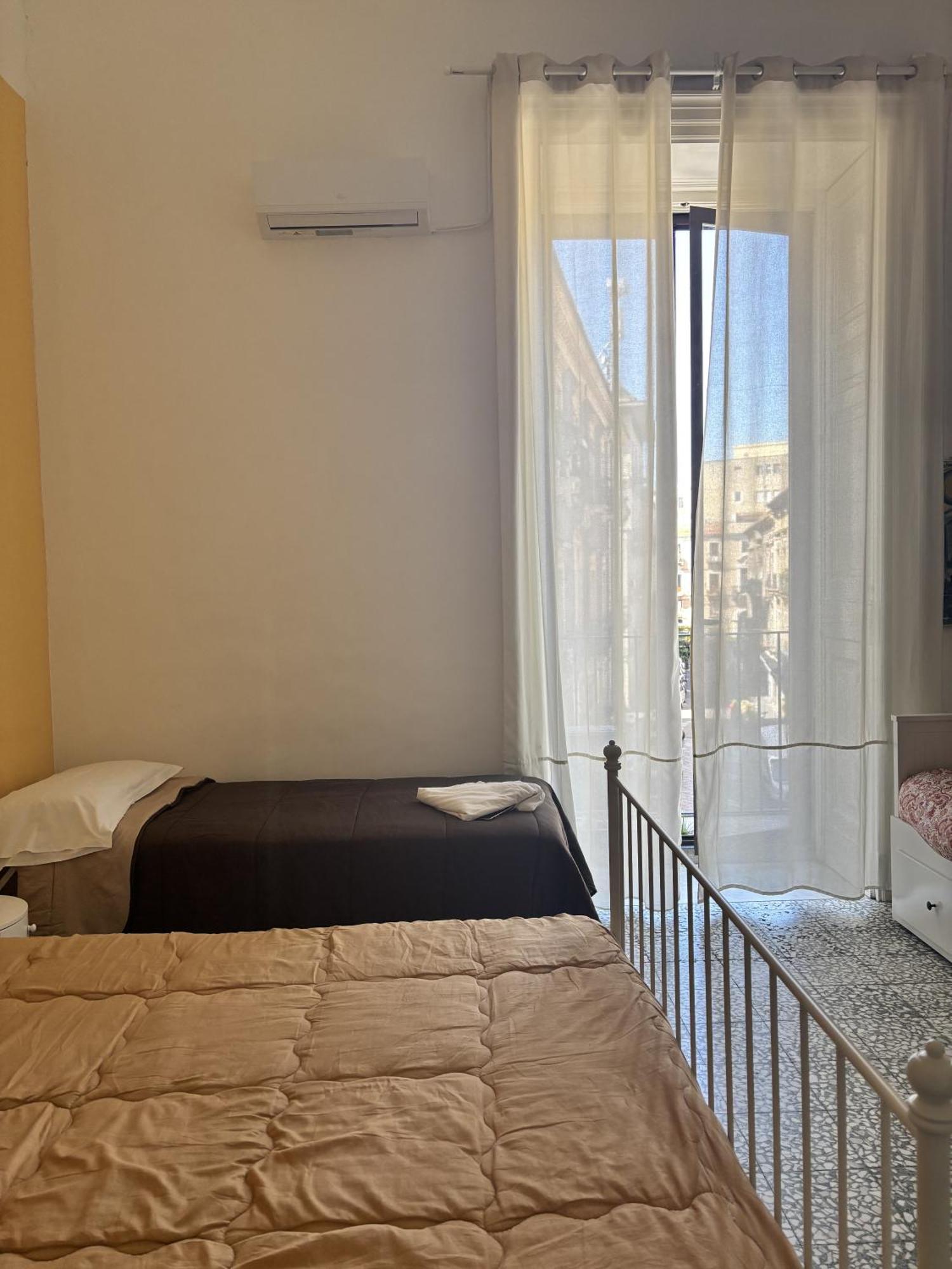 Il Teatro Rooms Catania Bagian luar foto